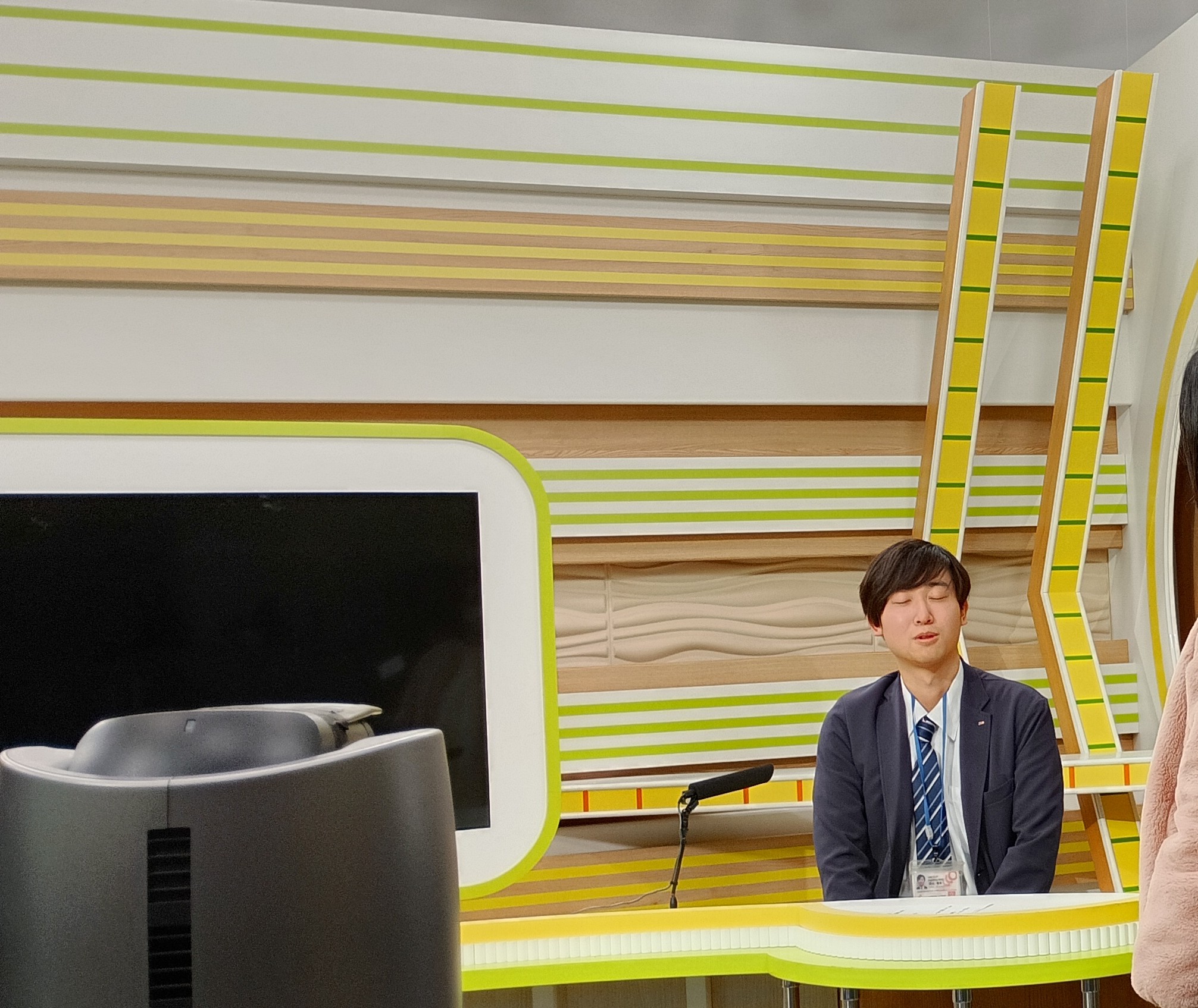 撮影スタジオの見学の様子